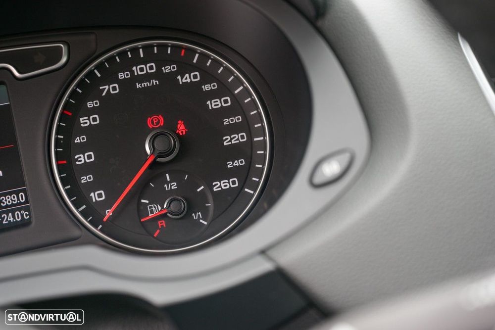 Audi Q3 2.0 TDI Attraction - 29