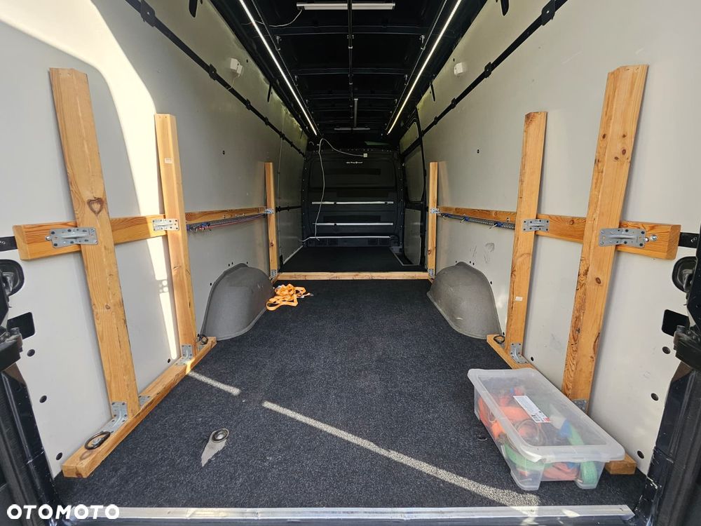Mercedes-Benz Sprinter - 18