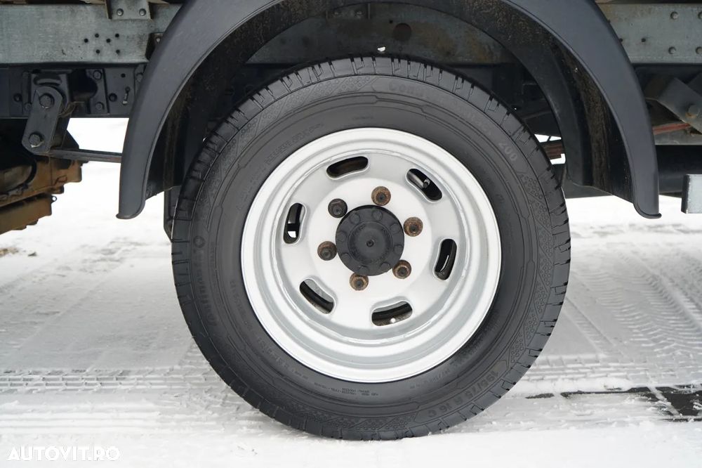 Iveco DAILY 35-160 / CONTAINER 4.2 M / LIFT - 750 kg / TWIN GVWR: 3500 KG - 21