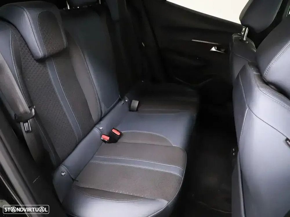 Peugeot e-2008 50 kWh Allure - 24
