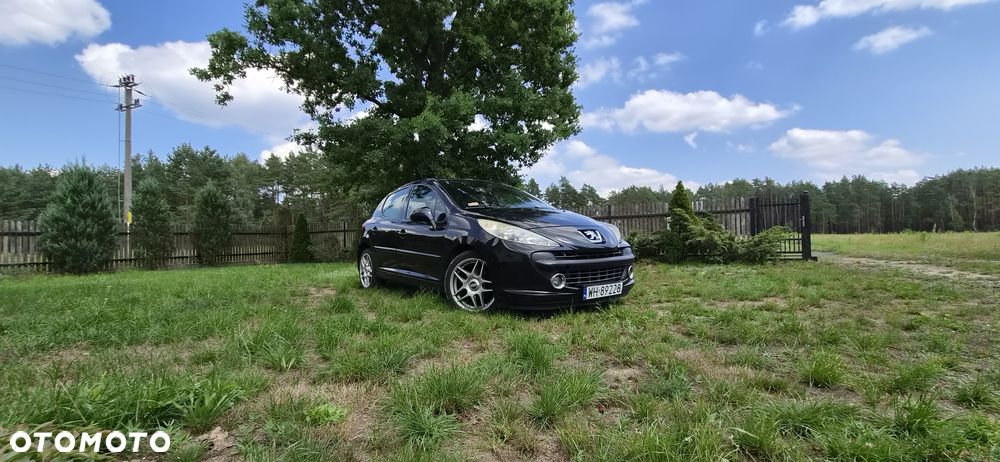 Peugeot 207 - 1