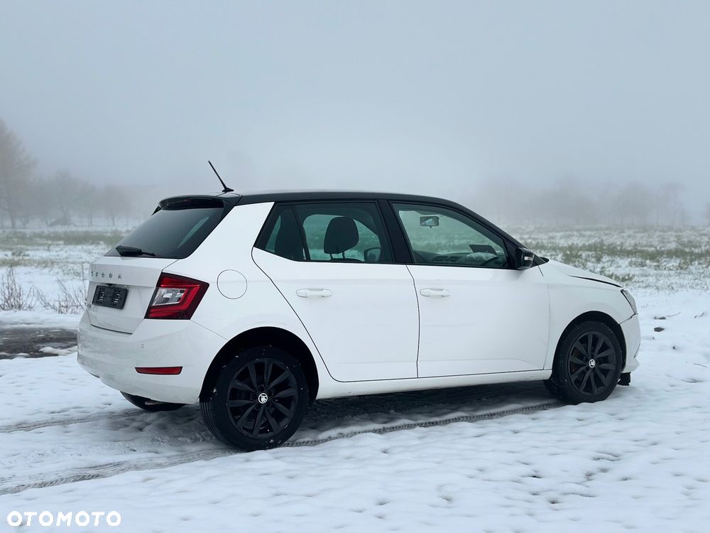 Skoda Fabia 1.0 Style Color - 20