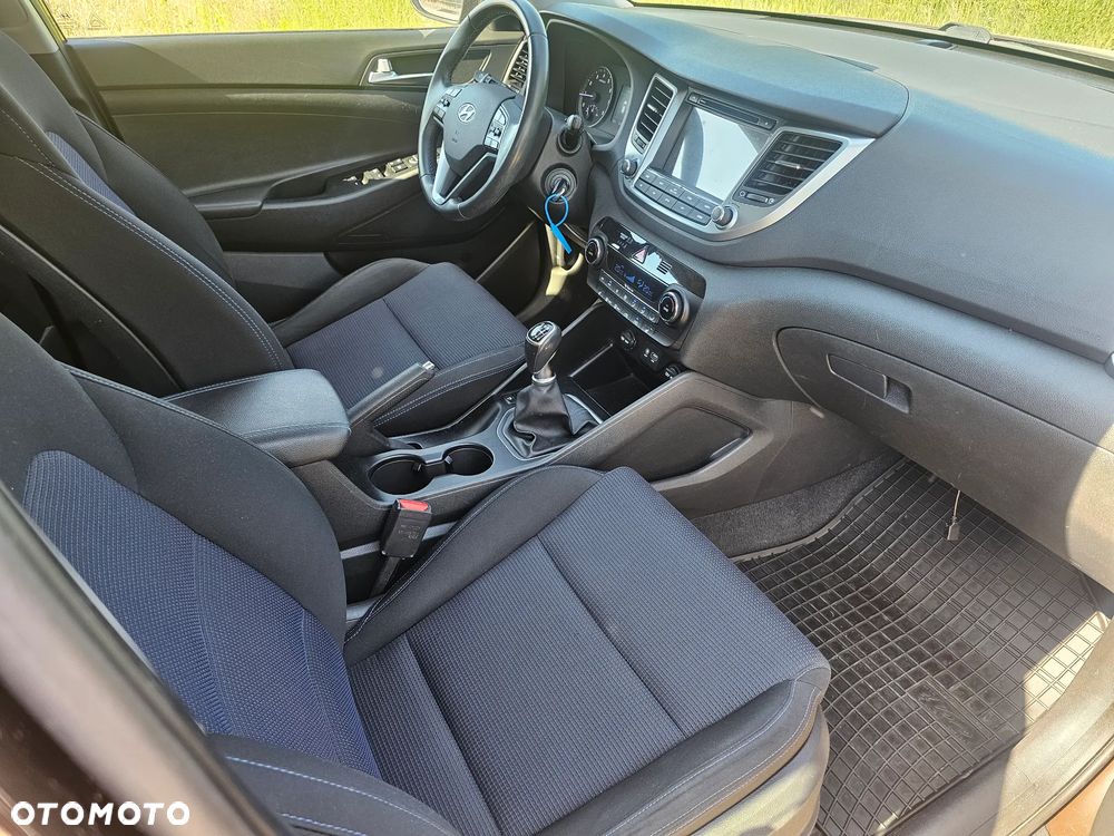 Hyundai Tucson blue 1.6 GDi 2WD Navi - 9