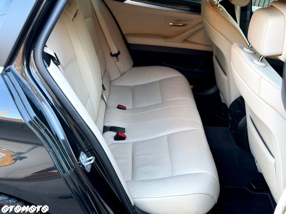 BMW Seria 5 520d - 13