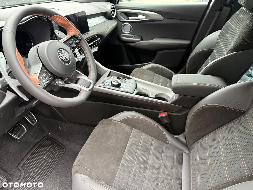 Alfa Romeo Tonale 1.5 T4 GSE mHEV Intensa DCT - 5