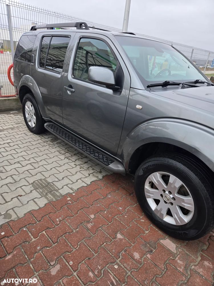 Nissan Pathfinder 2.5 dCi Aut. Premium - 2