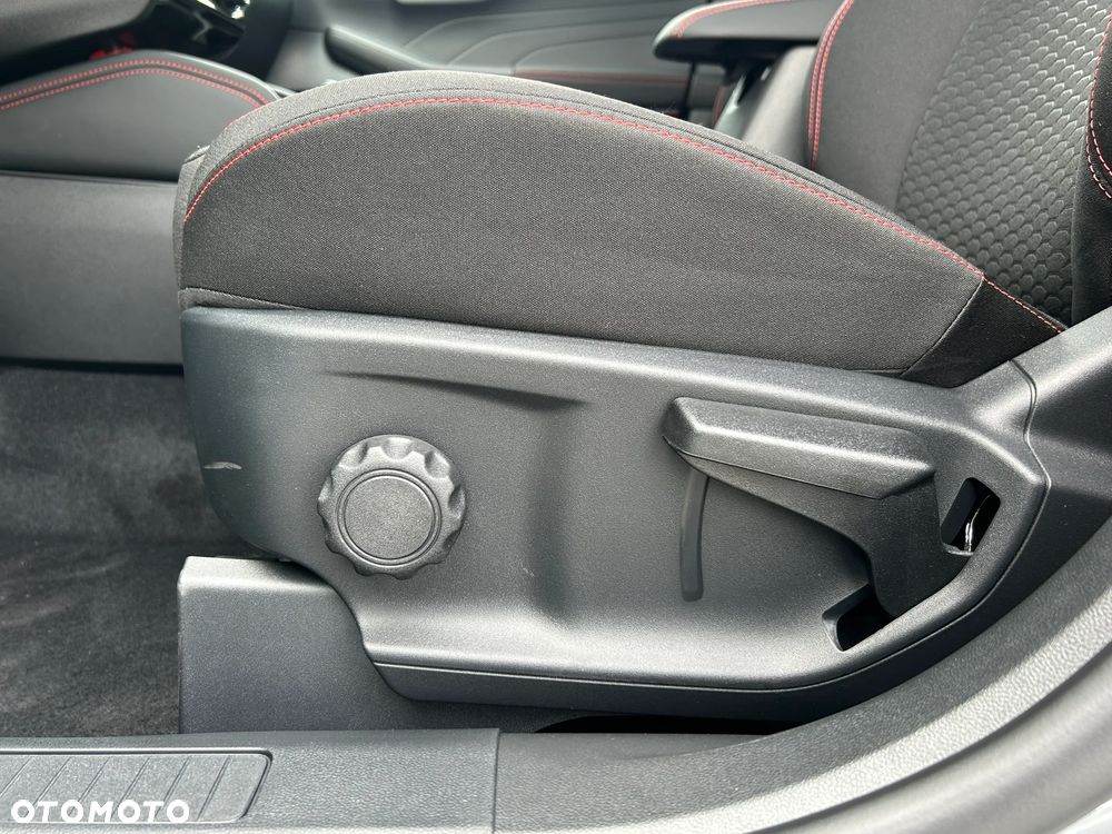 Ford Kuga 1.5 EcoBoost FWD ST-Line - 9