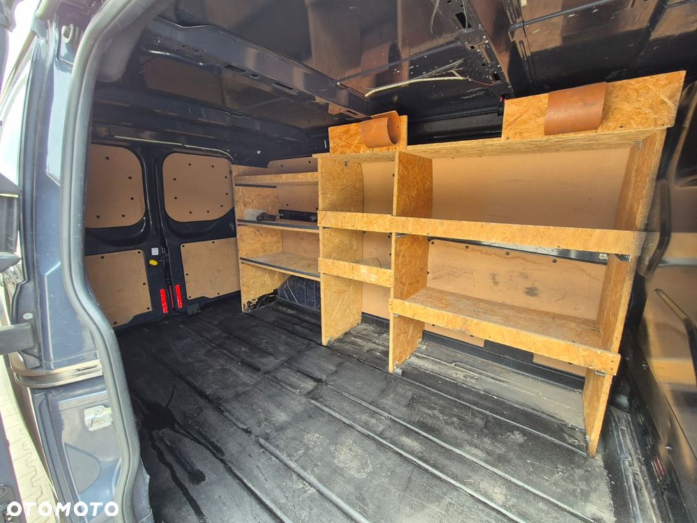 Ford TRANSIT CUSTOM 2.2 TDCi / L2H1 / LONG / BEZWYPADKOWY / SERWISOWANY / ZADBANY / HAK / GWARANCJA / 2800KG NA HAKU - 16