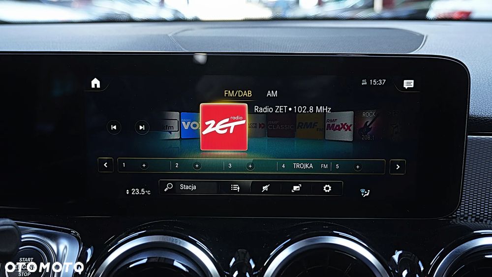 Mercedes-Benz GLB 200 7G-DCT - 24