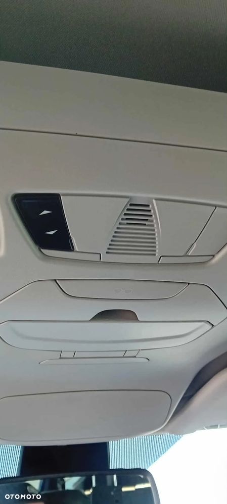 Ford Tourneo Connect Grand 1.5 TDCi Start/Stop Titanium - 18