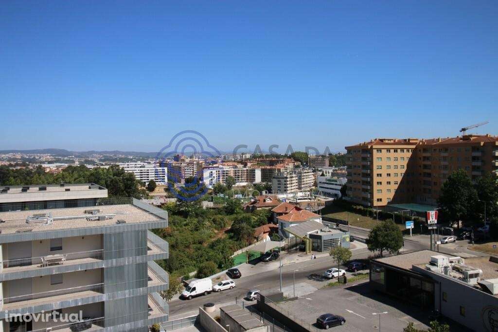 Apartamento T5 duplex, A.C., estacionamento 4 carros, 2 arrumos, ao El - Grande imagem: 2/51