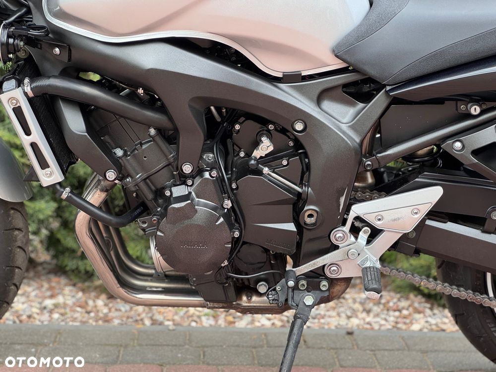 Yamaha FZ6 - 16