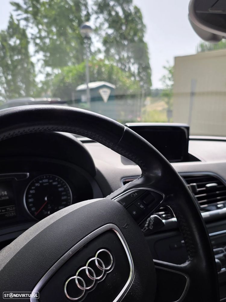 Audi Q3 2.0 TDI quattro Design S tronic - 8