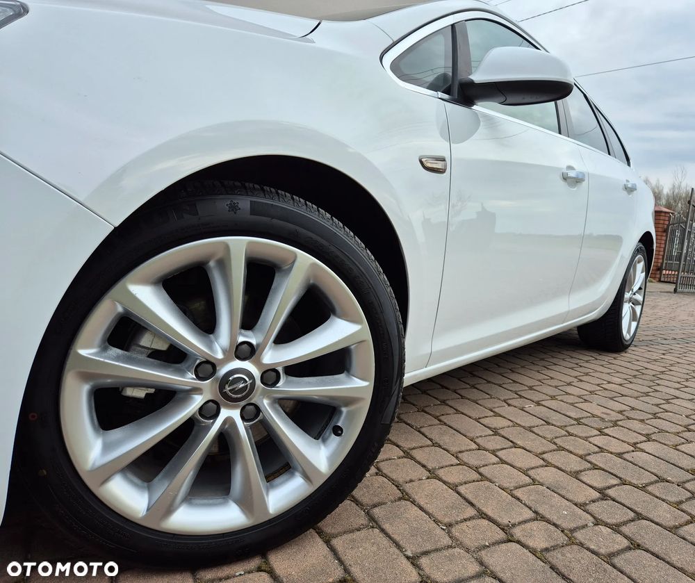 Opel Astra 2.0 CDTI DPF Innovation - 25