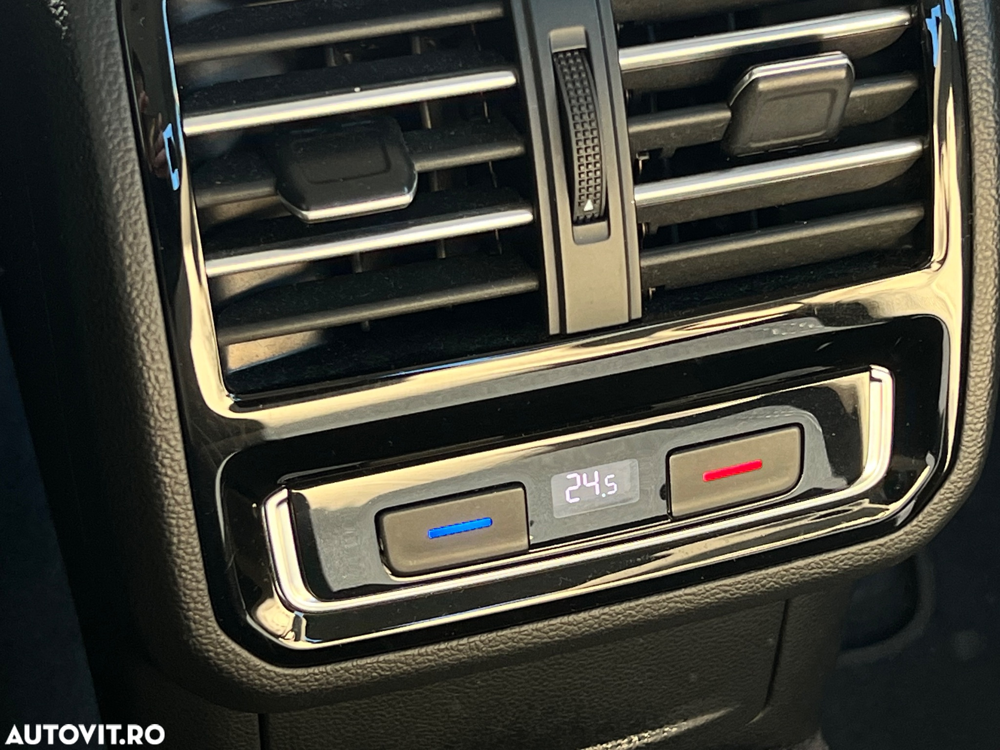 Volkswagen Passat - 17