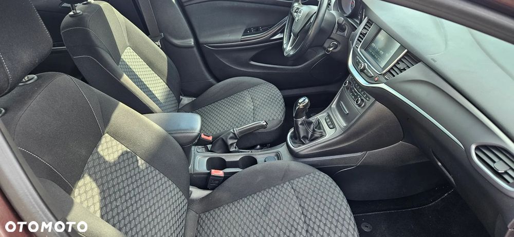 Opel Astra 1.4 T Cosmo S&S EU6 - 29