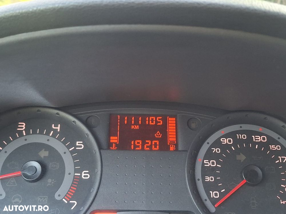 Renault Clio III 1.2 16V Expression - 8