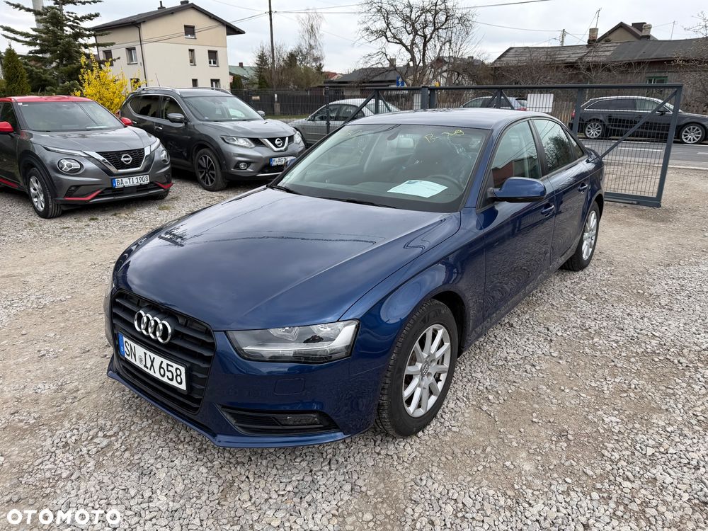 Audi A4 Limousine - 1