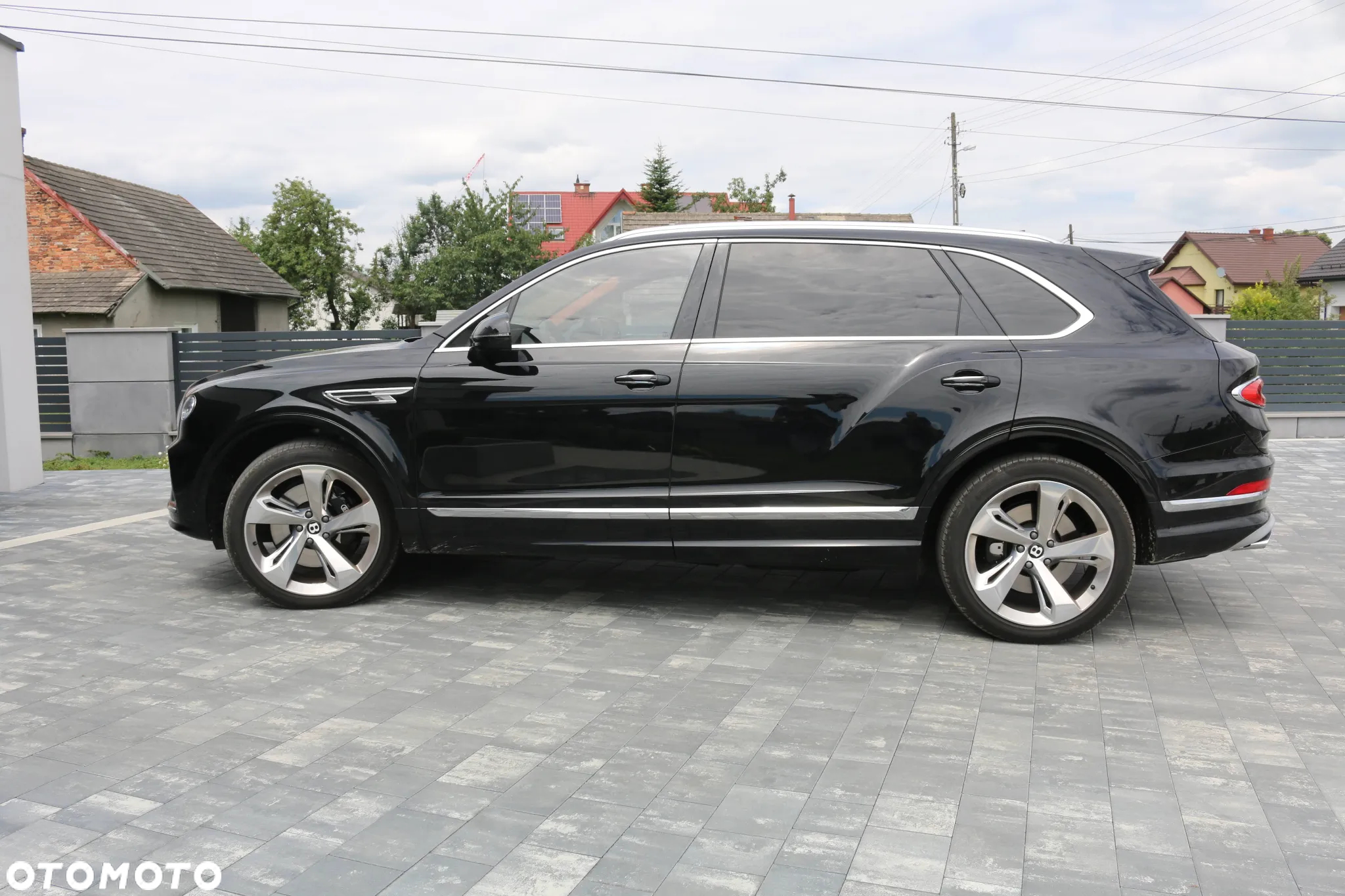 Bentley Bentayga - 8