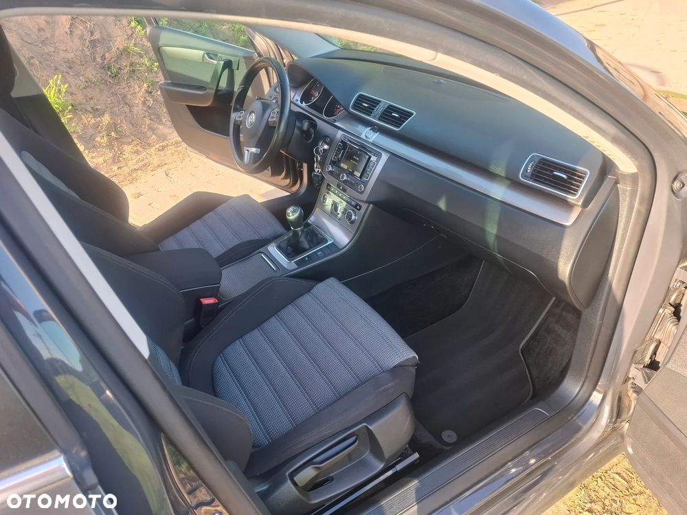 Volkswagen Passat 2.0 TDI BlueMotion Technology Highline - 11