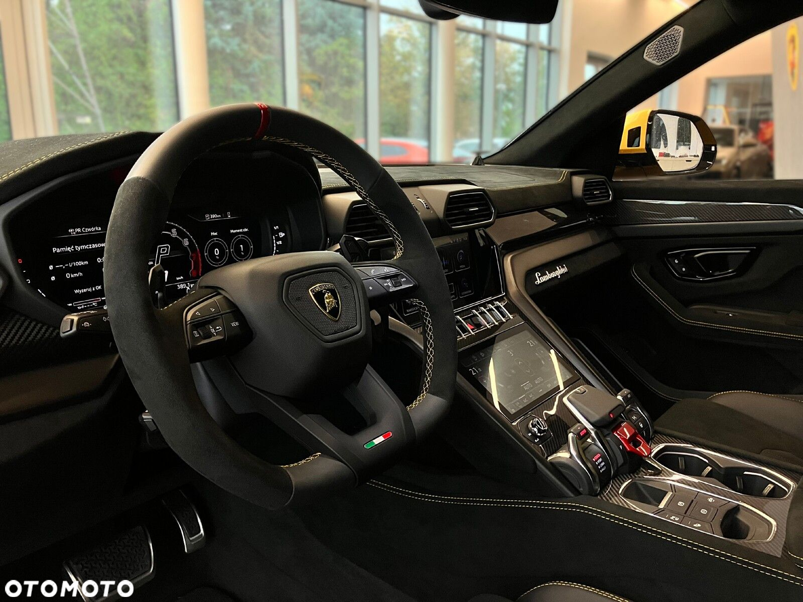 Lamborghini Urus - 11