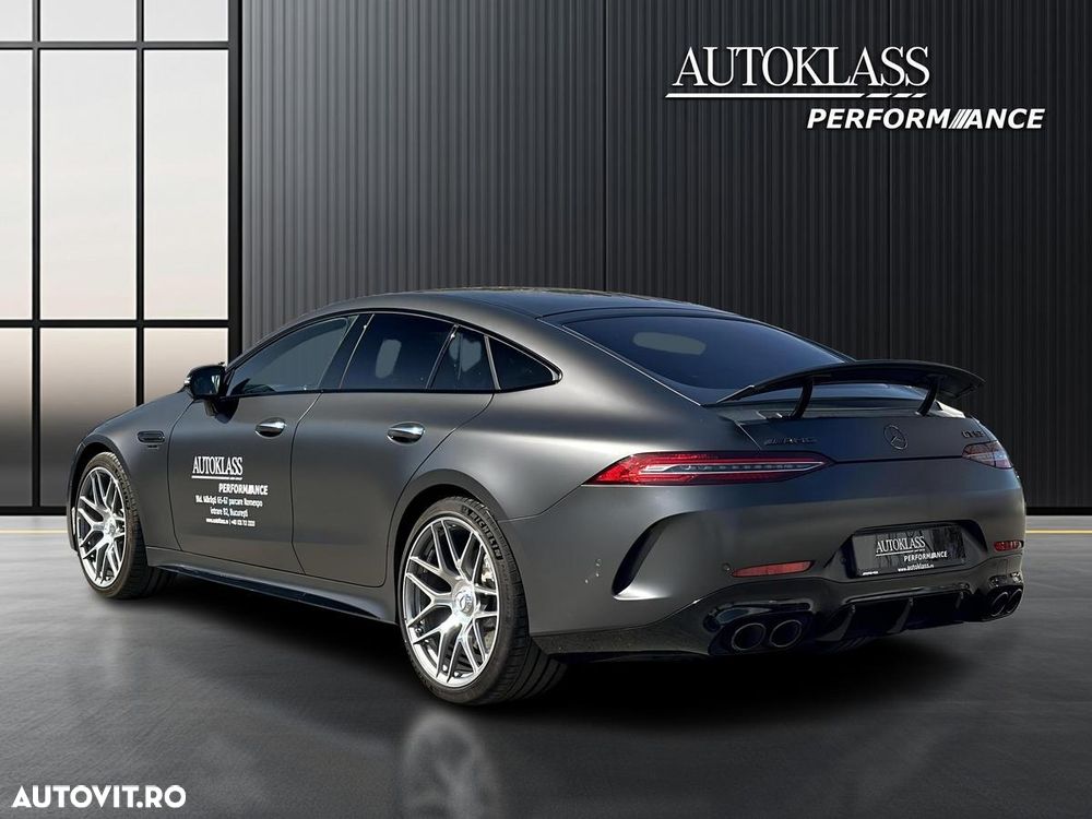 Mercedes-Benz AMG GT - 3