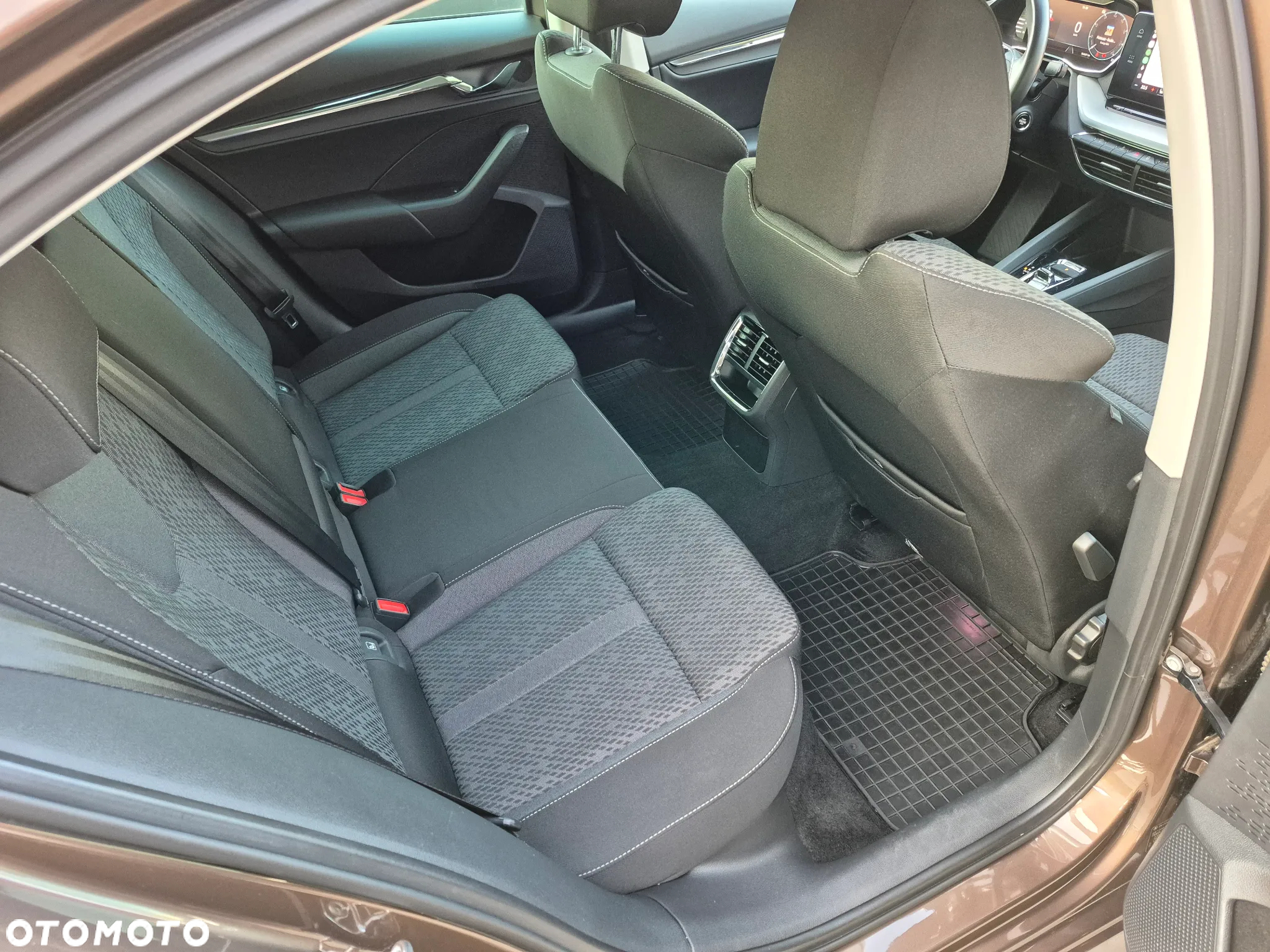 Skoda Octavia 2.0 TDI Style DSG - 10