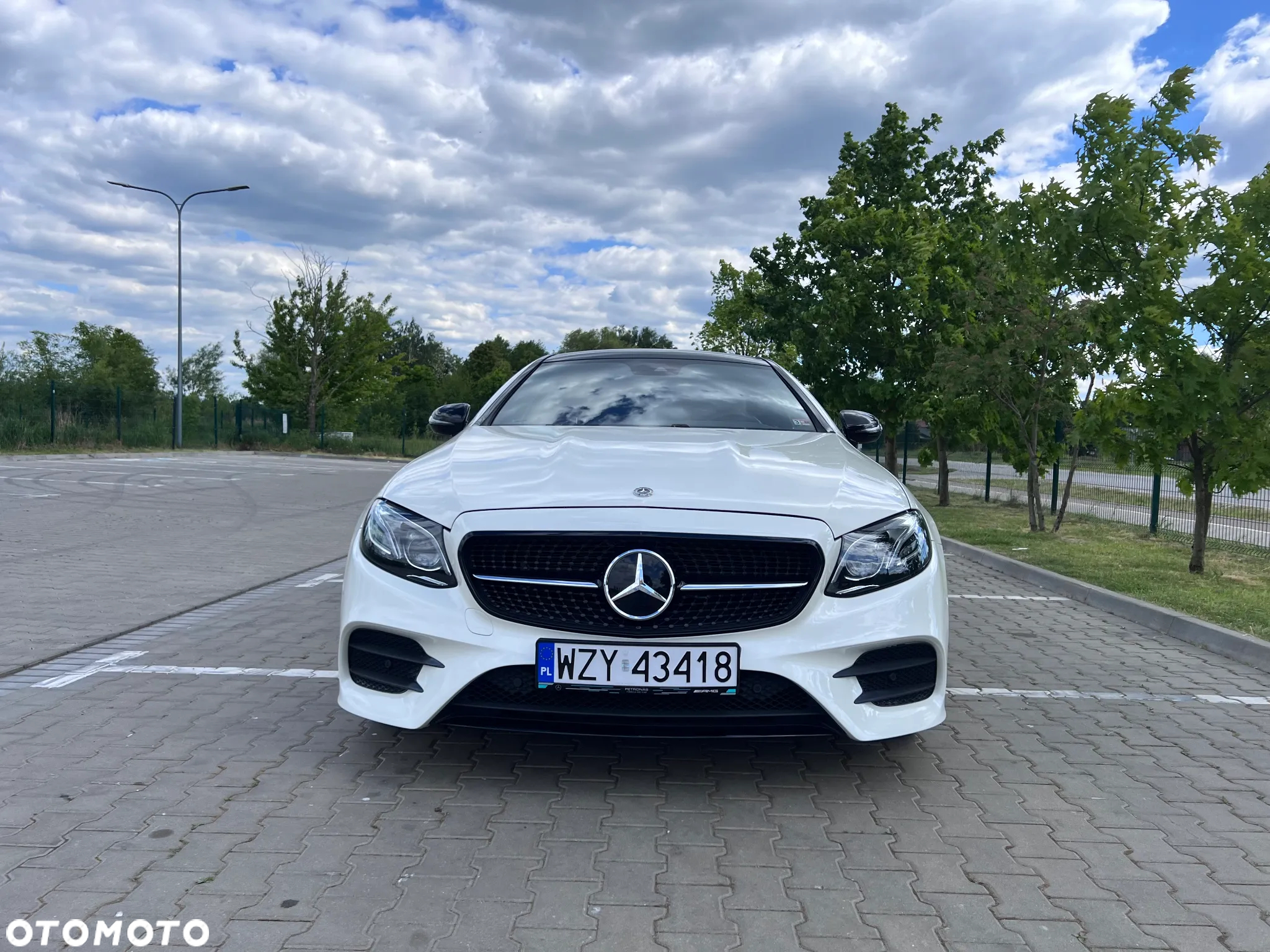 Mercedes-Benz Klasa E 400 4Matic Coupe 9G-TRONIC AMG Line - 12