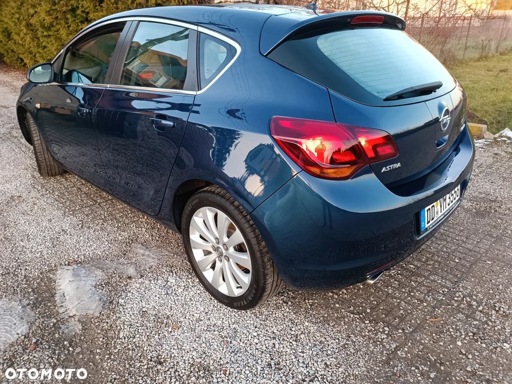 Opel Astra 1.4 Turbo Cosmo - 19