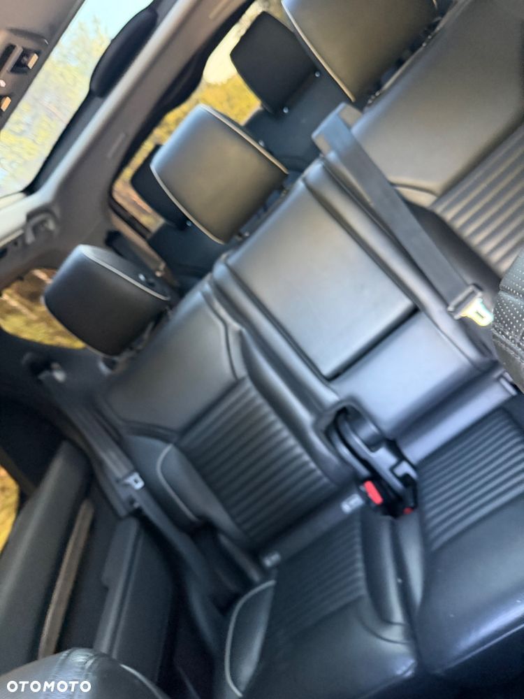 Land Rover Discovery V 3.0 Si6 HSE Luxury - 28