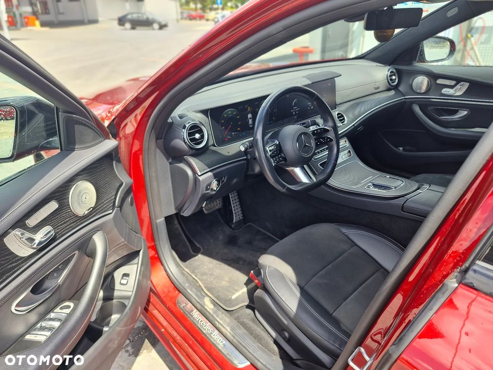 Mercedes-Benz Klasa E 220 d 4-Matic AMG/Avantgarde - 17