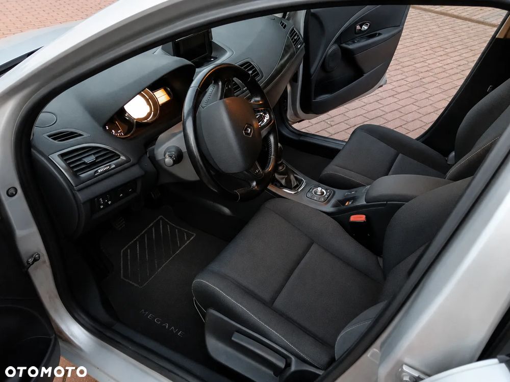 Renault Megane - 11