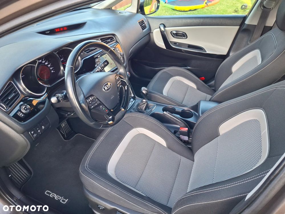 Kia Ceed 1.6 GDI XL - 13