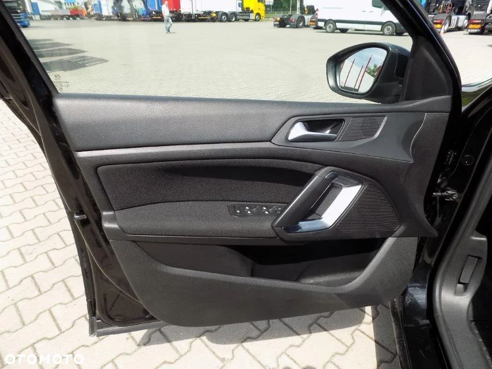 Peugeot 308 SW BlueHDi 130 Stop & Start Style - 11