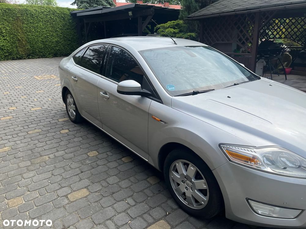 Ford Mondeo 2.0 TDCi Ambiente - 3
