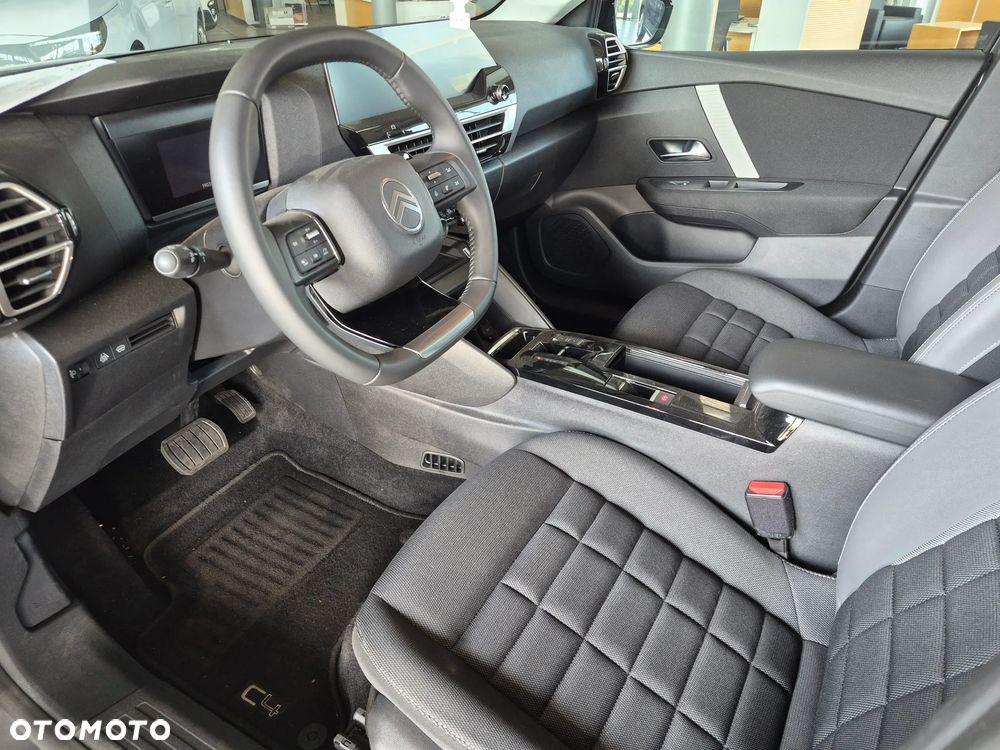 Citroën C4 1.2 mHEV Plus eDCT6 - 8