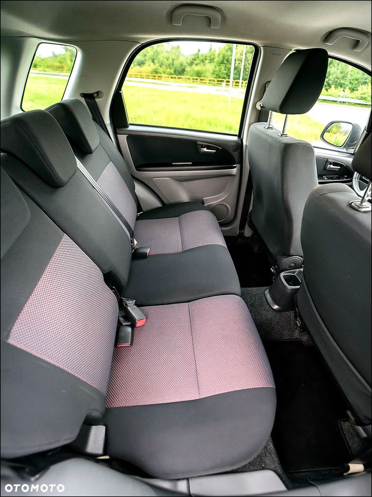 Suzuki SX4 1.6 VVT 4x4 Comfort - 8