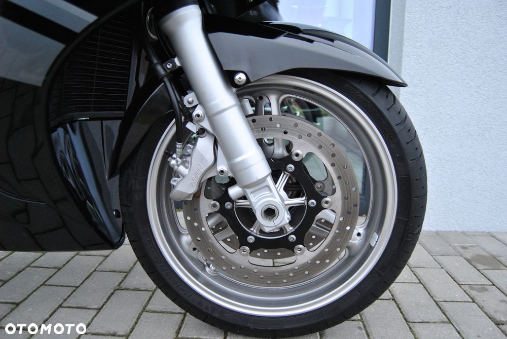 Yamaha FJR - 18