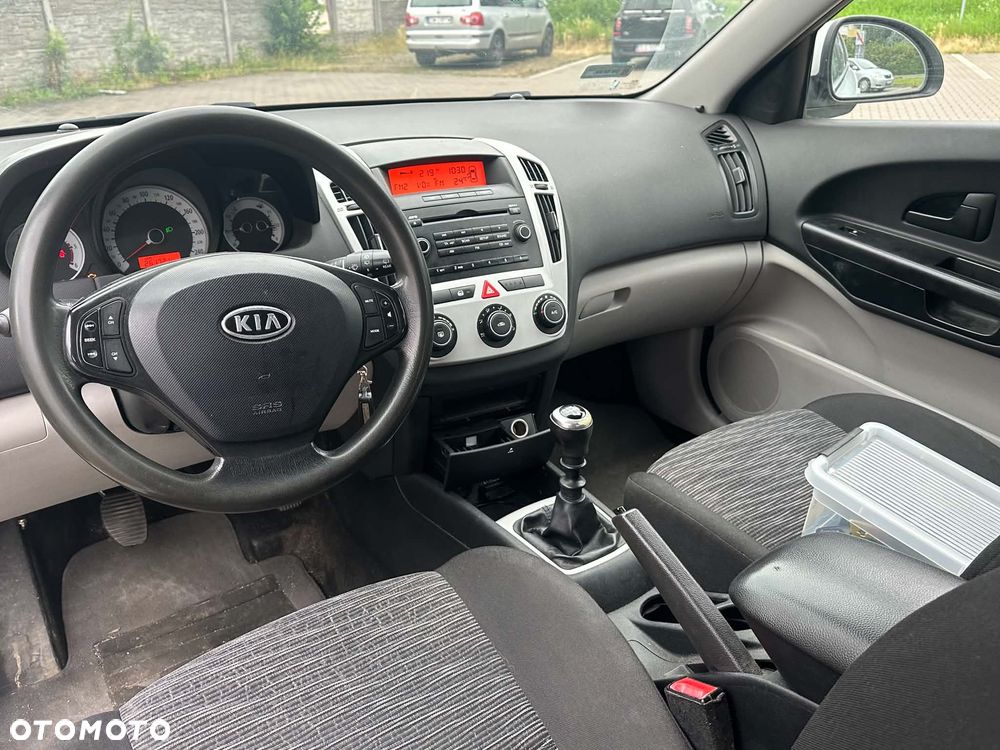 Kia Ceed - 5