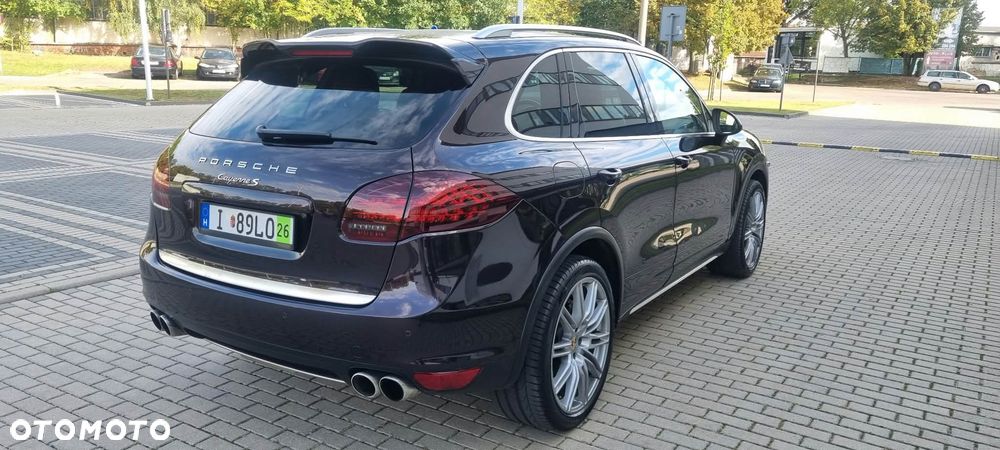 Porsche Cayenne - 16