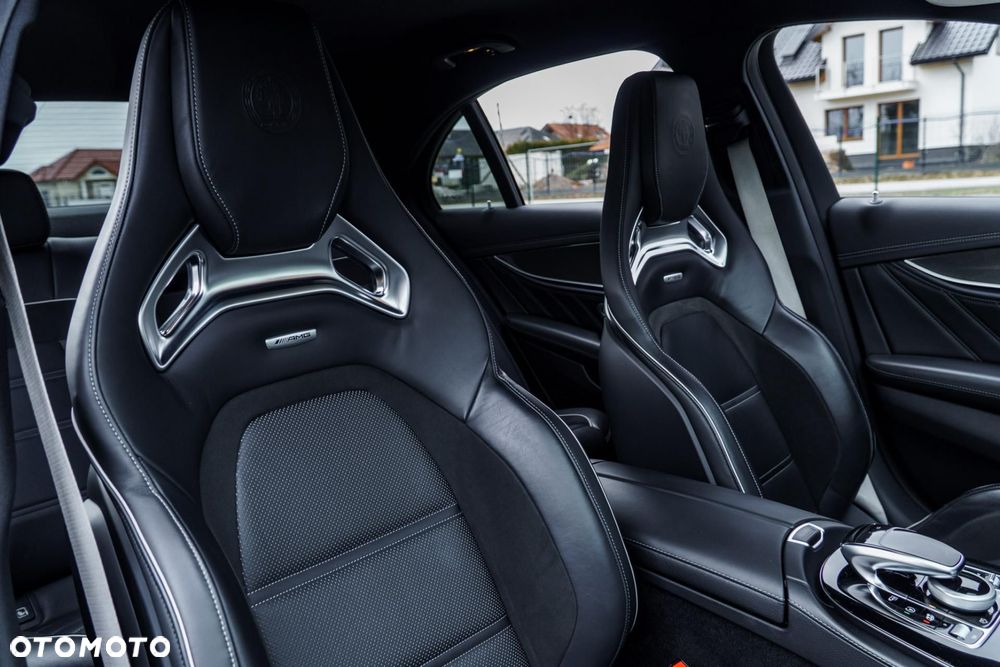Mercedes-Benz Klasa E AMG 63 S 4-Matic+ - 15