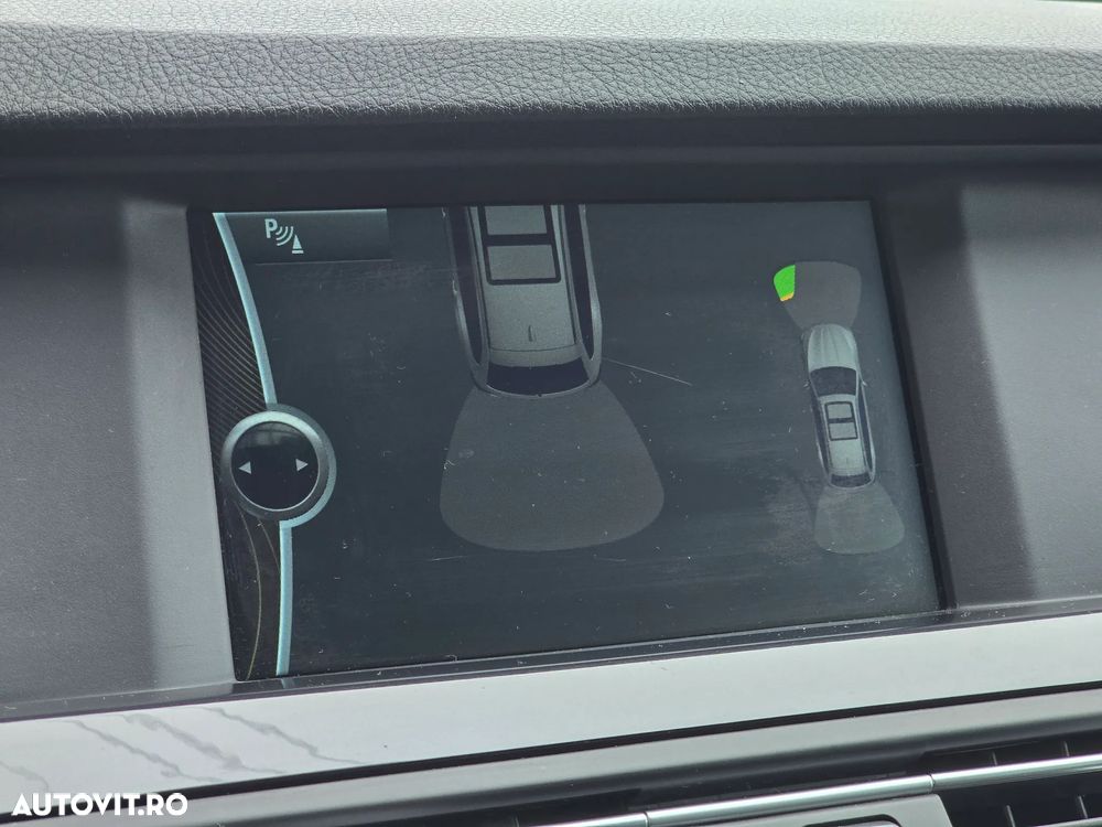 BMW Seria 5 520d - 24