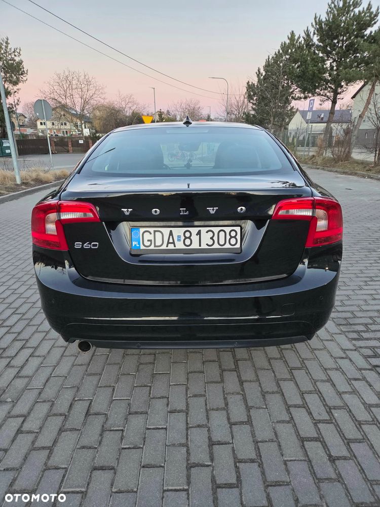Volvo S60 D3 Momentum - 5