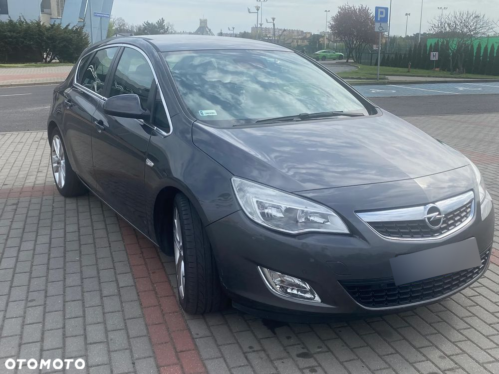Opel Astra IV 1.7 CDTI Cosmo - 9