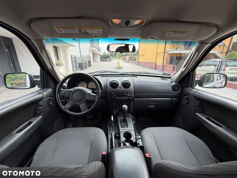 Jeep Cherokee 2.8L CRD Sport - 9