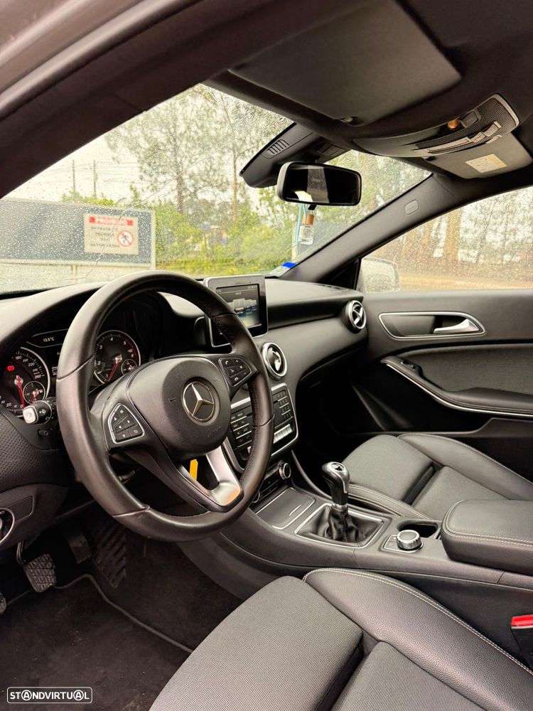 Mercedes-Benz A 180 Limousine - 14