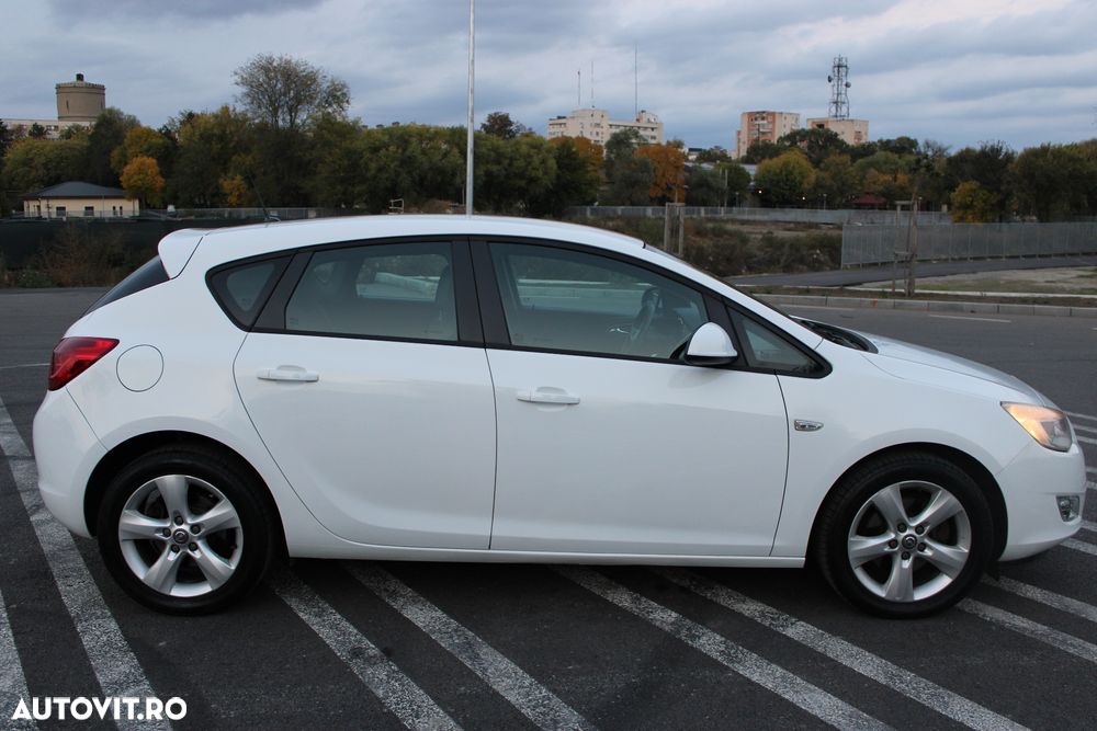 Opel Astra 1.7 CDTI DPF Cosmo - 28