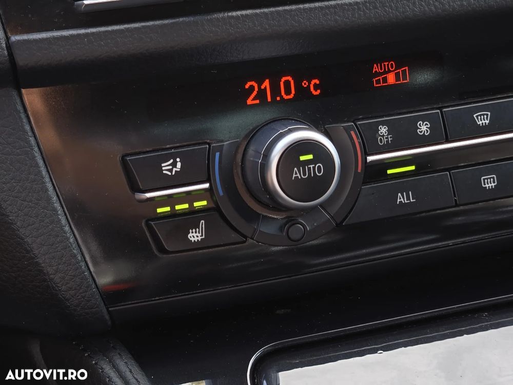 BMW Seria 5 525d Touring Aut. Luxury Line - 21