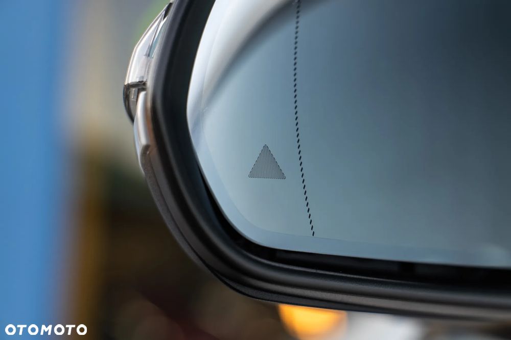 Mercedes-Benz GLB 200 7G-DCT - 17