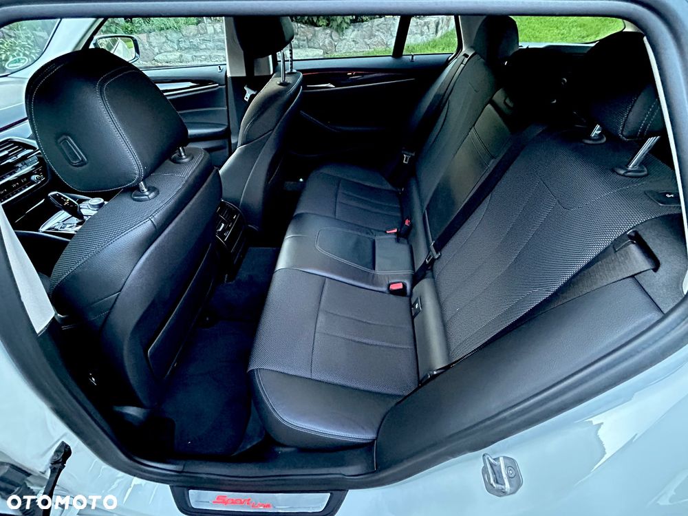 BMW Seria 5 520d Sport Line sport - 32